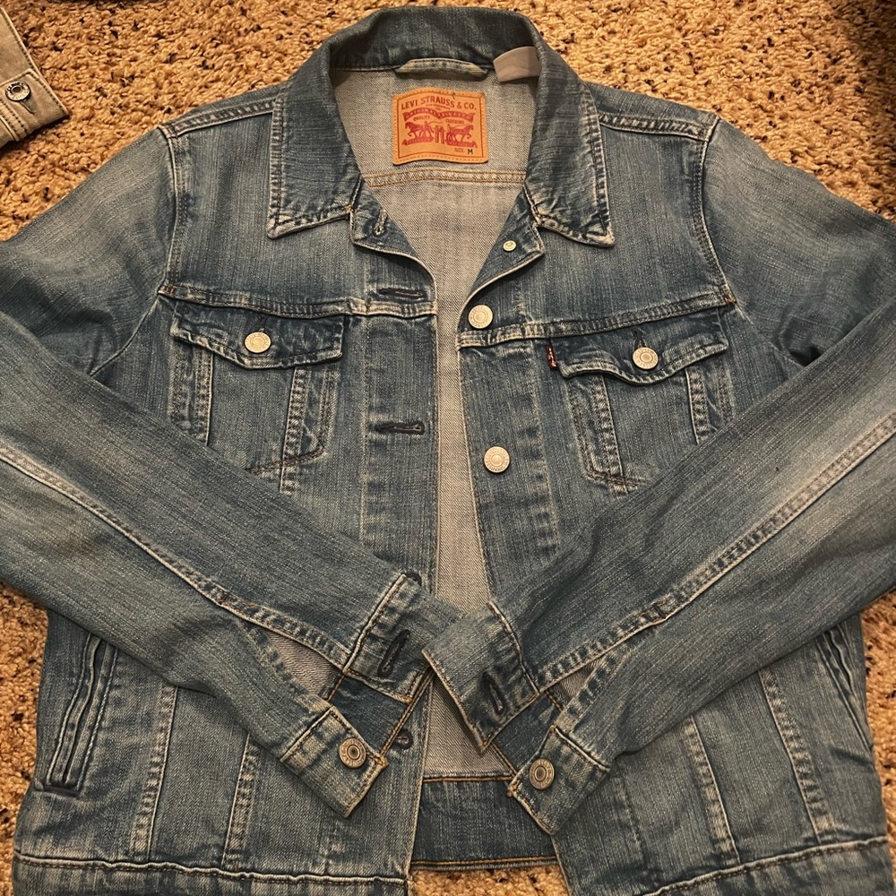 Levi’s Light Wash Jean Jacket